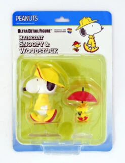 Medicom UDF-377 Ultra Detail Figure Peanuts Series 7 Rain Coat Snoopy & Woodstock