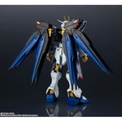 Bandai GUNDAM UNIVERSE ZGMF-X20A STRIKE FREEDOM GUNDAM Mobile Suit Gundam SEED DESTINY -Model Shop gundam universe zgmf x20a strike freedom gundam mobile suit gundam seed destiny 2